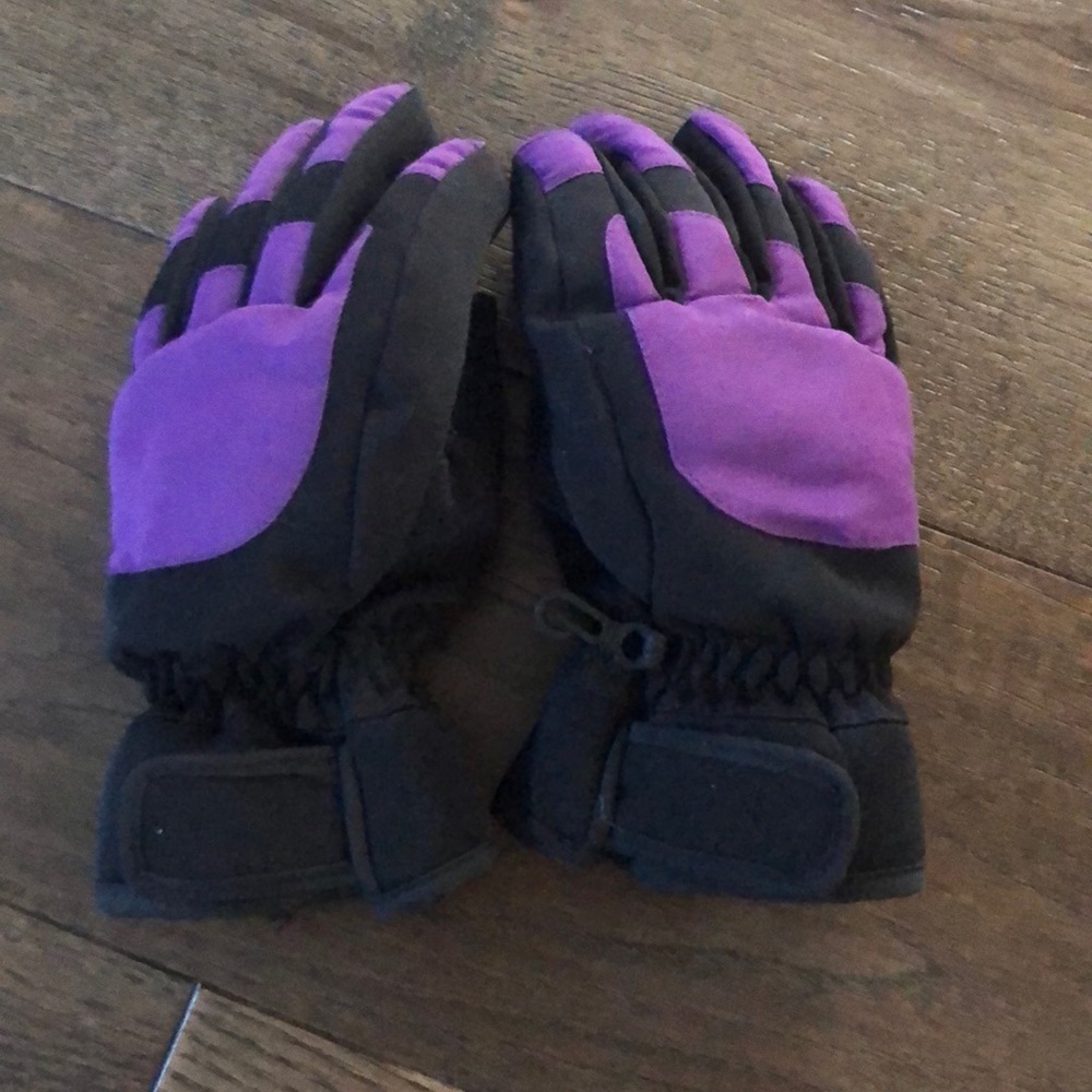 Gloves